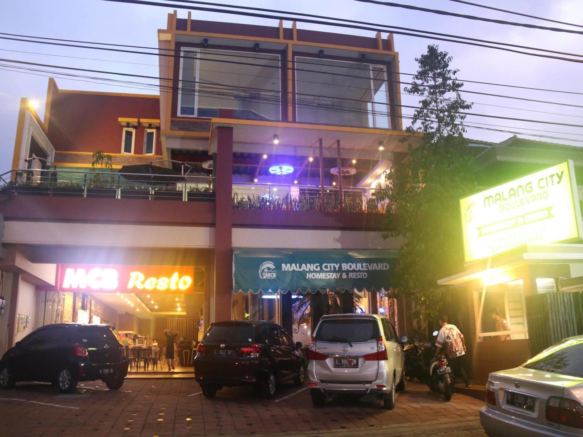 Malang City Boulevard Homestay Экстерьер фото