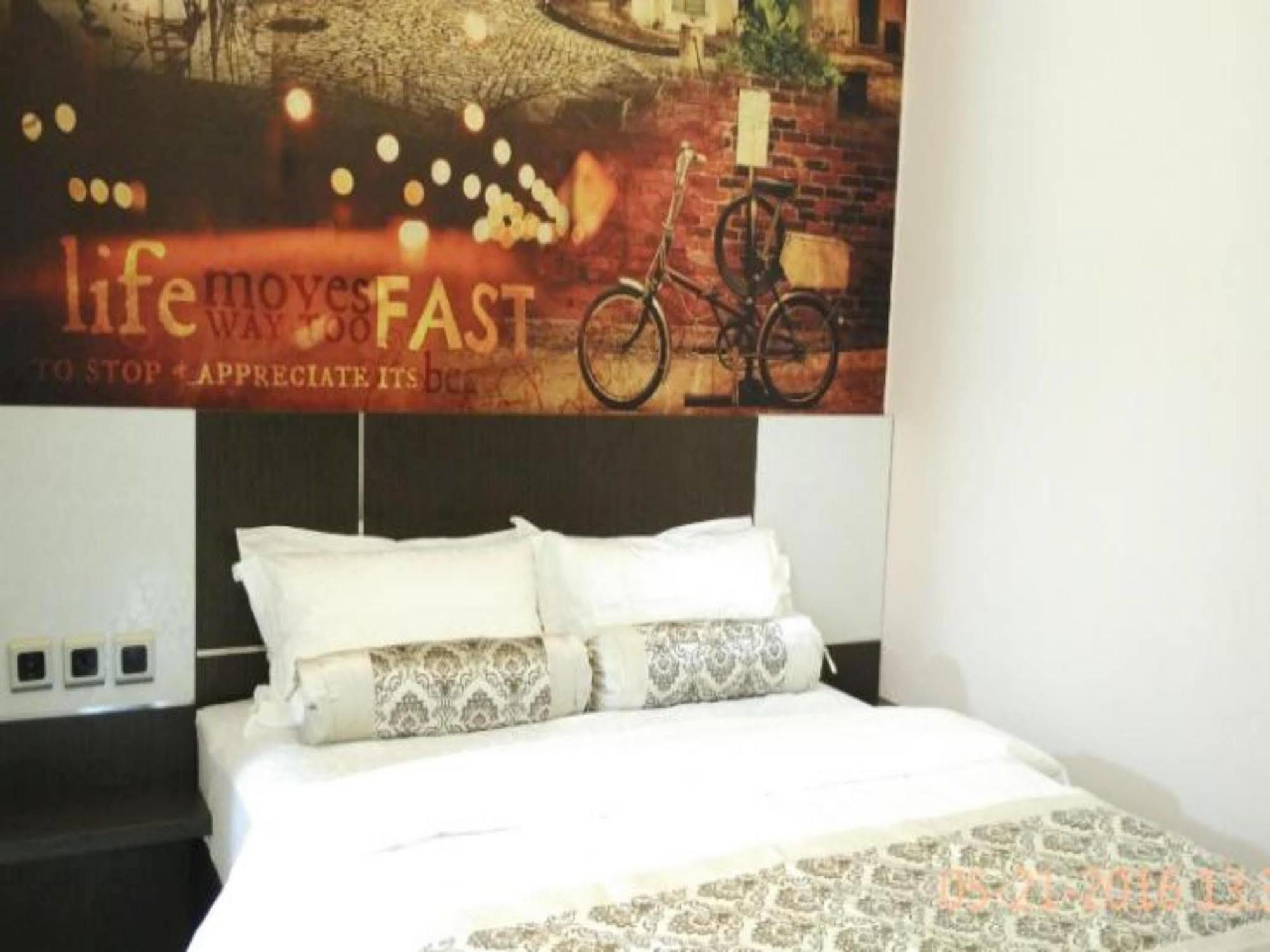 Malang City Boulevard Homestay Экстерьер фото