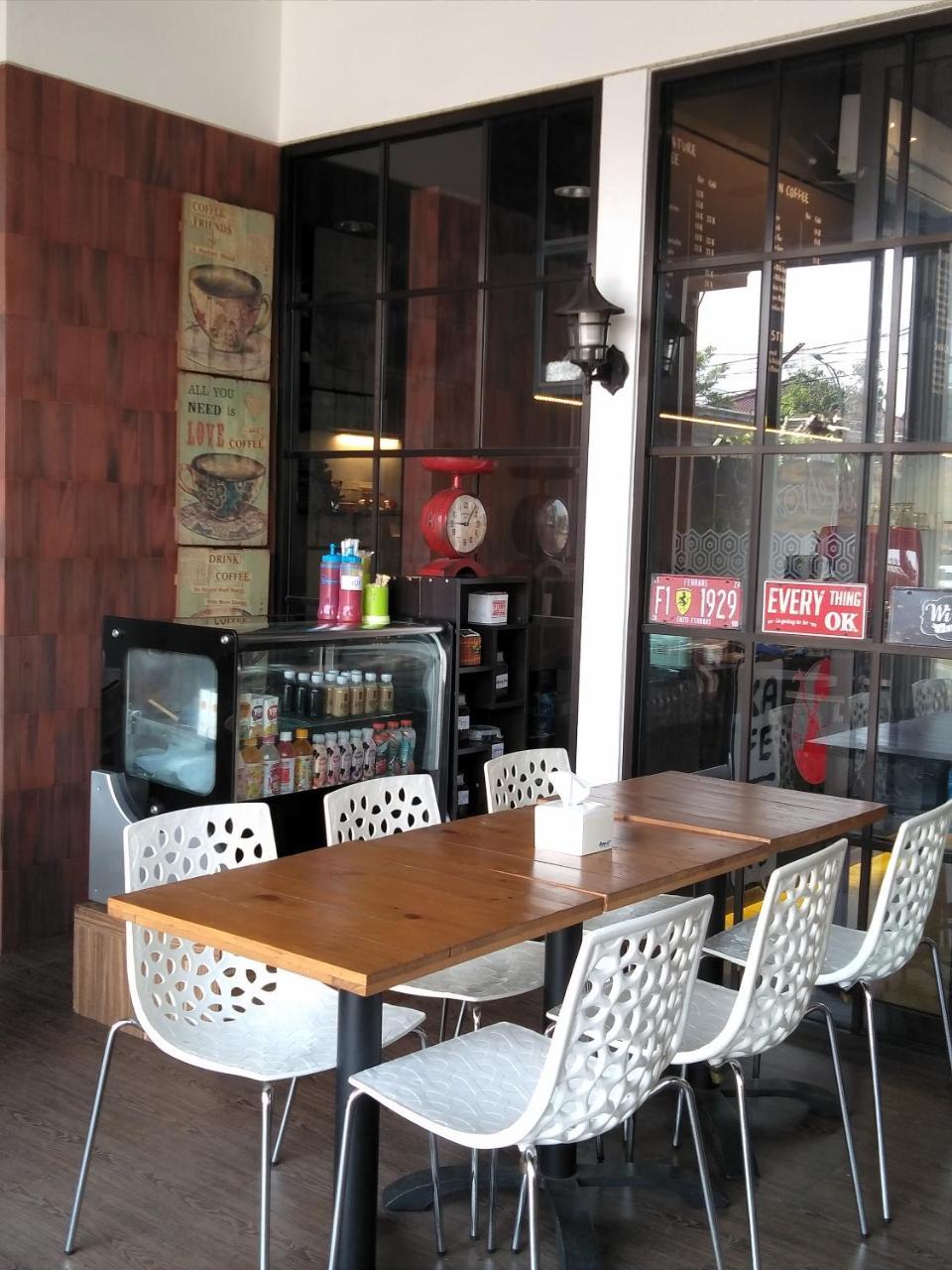 Malang City Boulevard Homestay Экстерьер фото